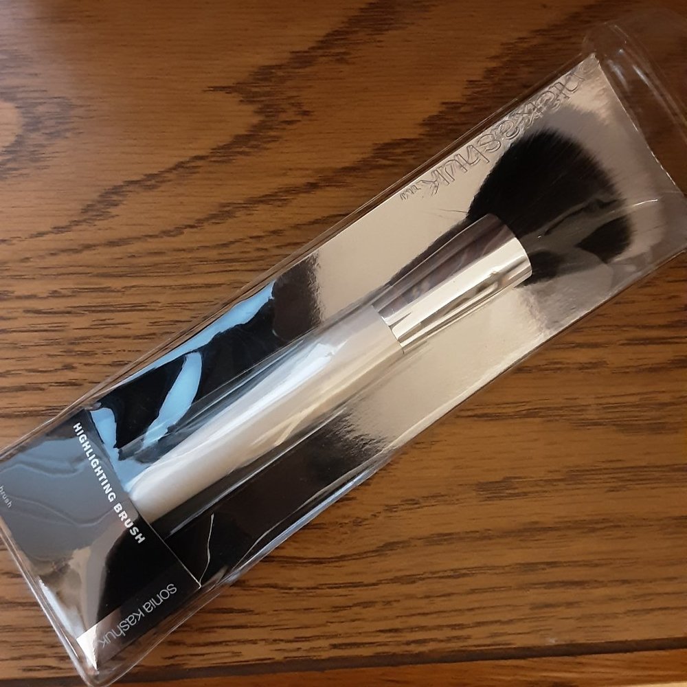Sonia Kashuk Highlighting Brush NWT RARE